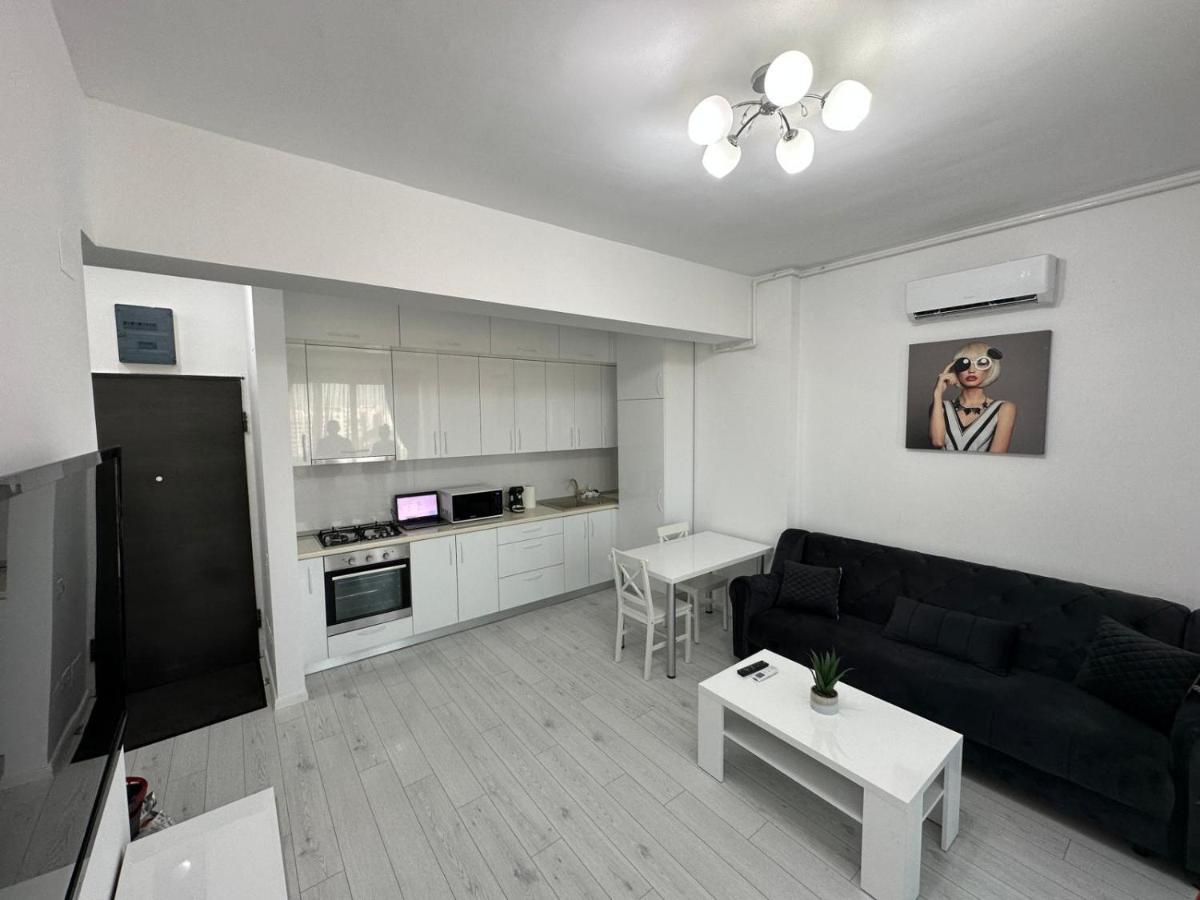 Giulia'S Home Бухарест Экстерьер фото